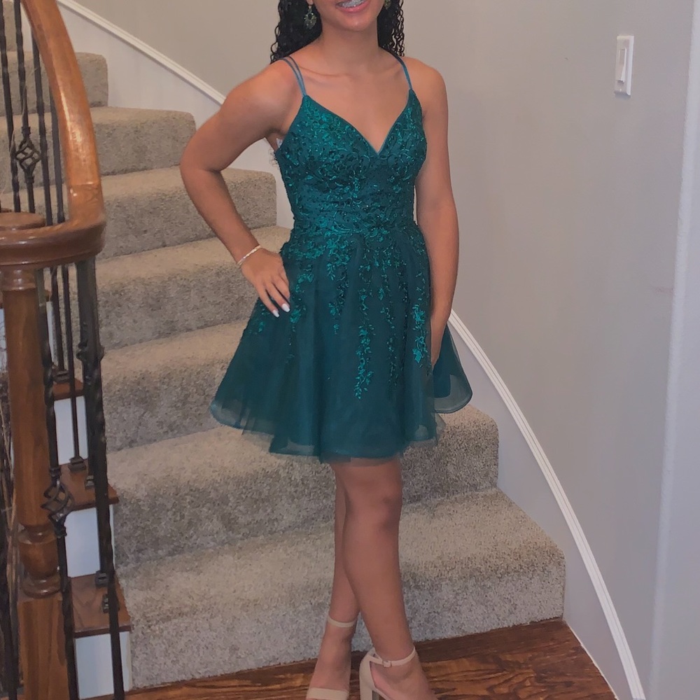 Sherri hill, green, sparkle, floral, mini, tie/open back, homecoming/prom dress.